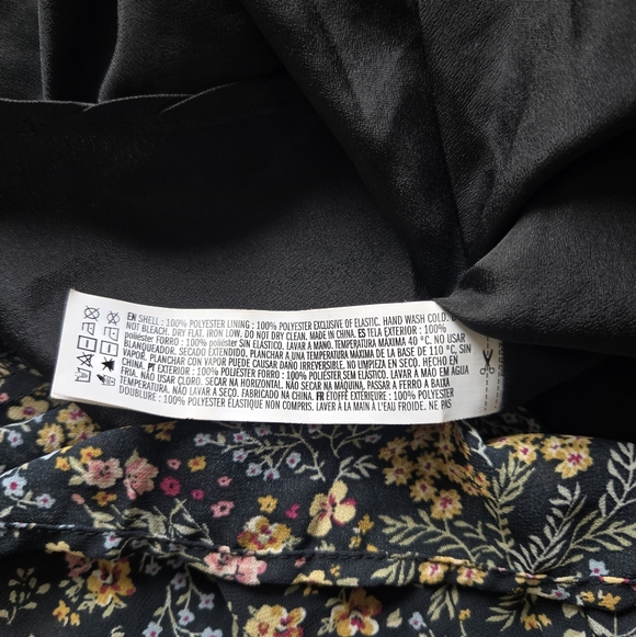 Forever 21 Ditsy Floral Back Cutout Peasant Sleeve Mini Dress - Picture 13 of 13